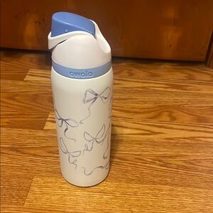 White with Blue Bows Water Bottle